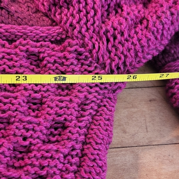 Aran Merino Wool Loose Knit Mid Length 2 Tone Sweater - Picture 13 of 14